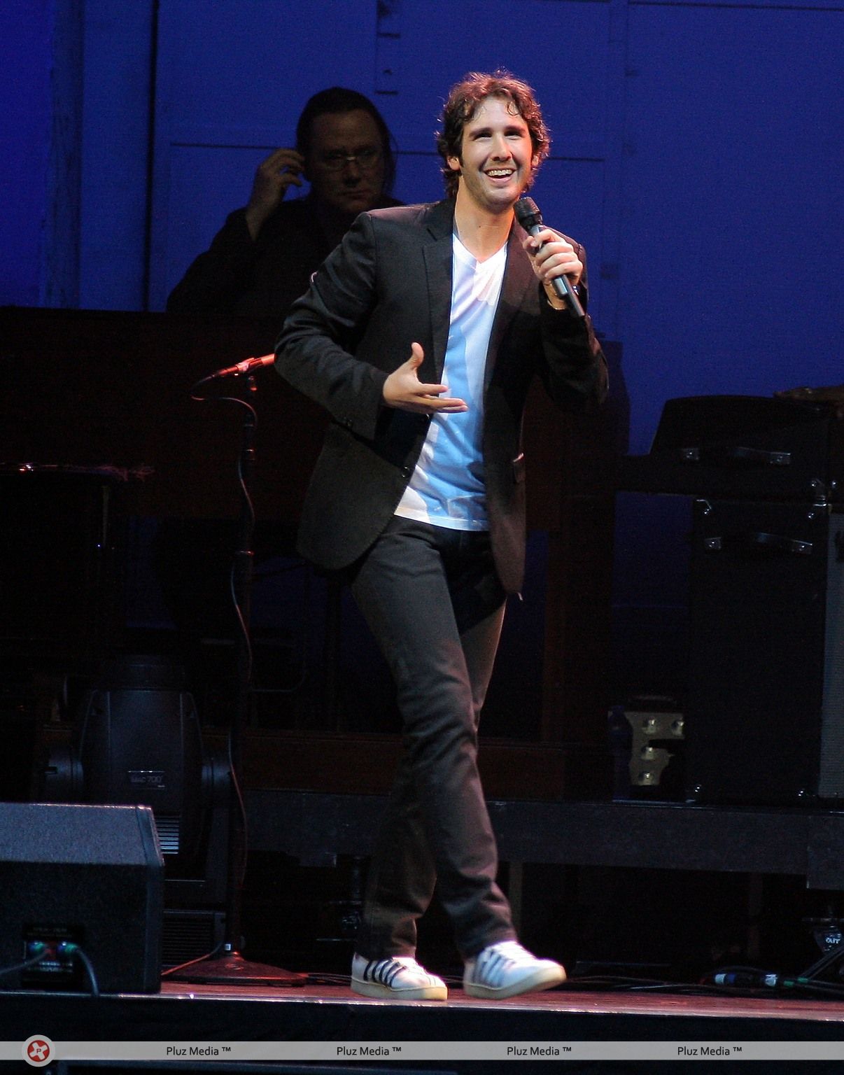 Josh Groban performs at the Bank Atlantic Center | Picture 111495
